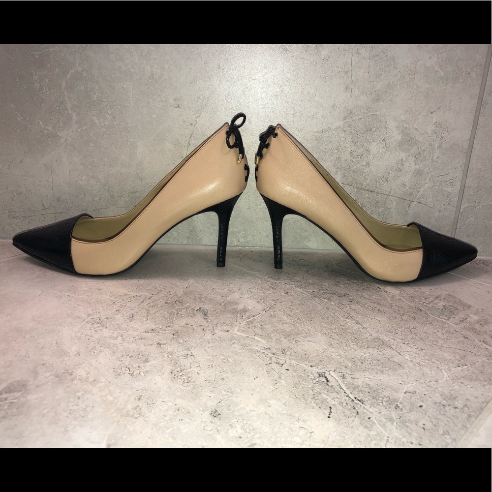 Levity Jalone Pointed Toe Pump - Size 12M